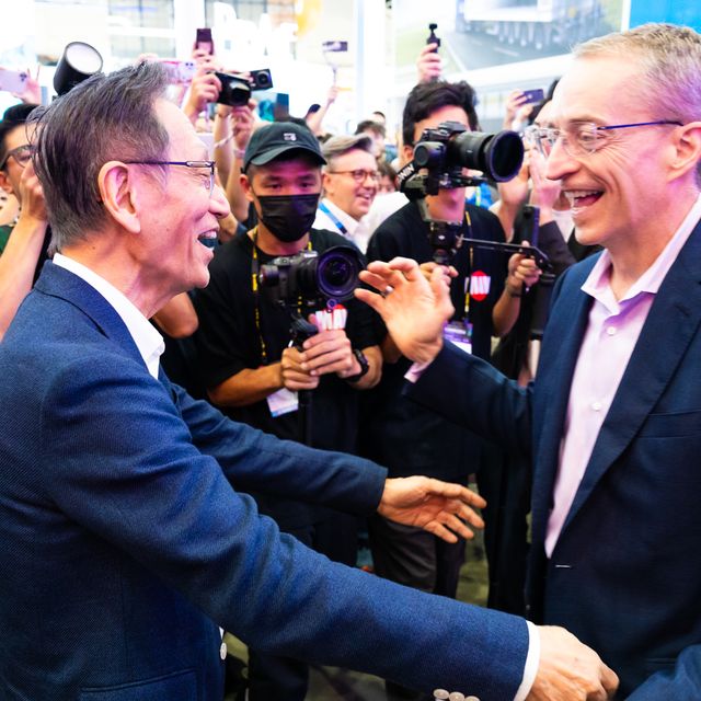 1. Asus Chairman Jonney Shih Warmly Welcomes Intel Ceo Pat Gelsinger at the Asus Computex Booth.
