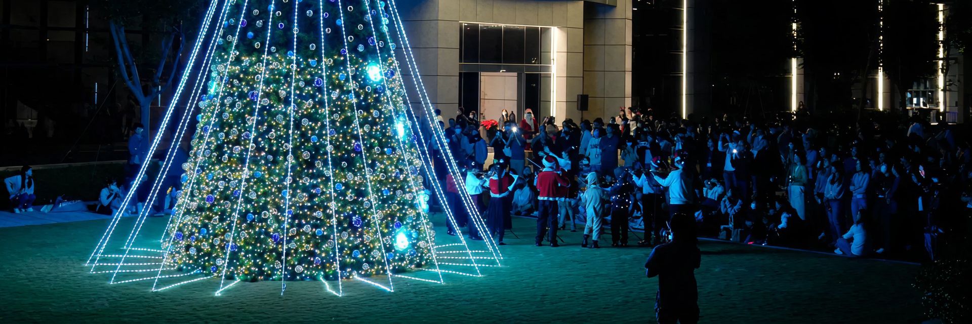 Festive Spirit Shines Bright at ASUS Tree Lighting Ceremony 